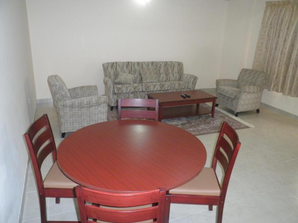 Hamasa Plaza Hotel Al Buraimi Rum bild
