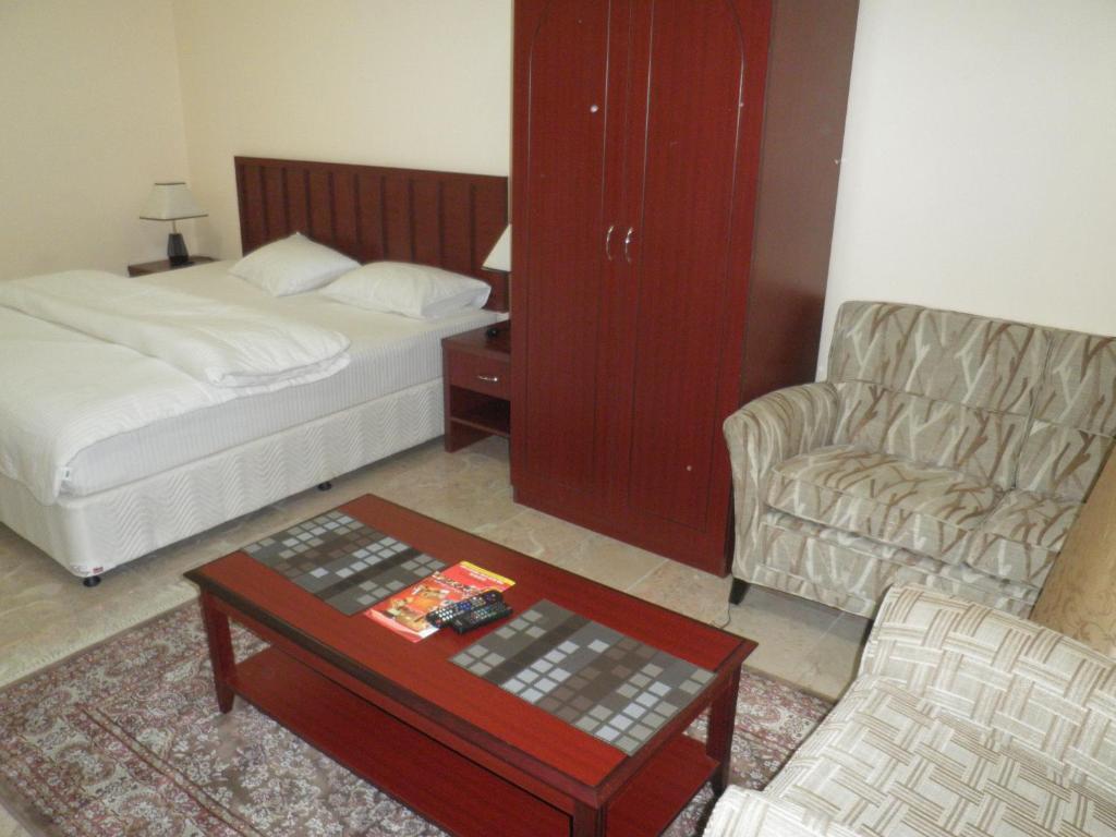 Hamasa Plaza Hotel Al Buraimi Rum bild